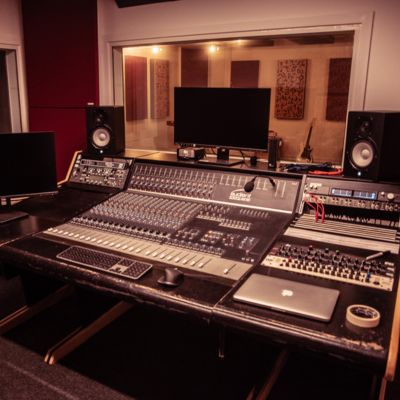 Image of engineering deck at Birmingham campus